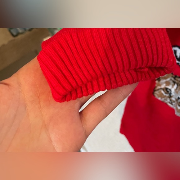 Xhilaration lovely  3/4 Sleeve cat light thin sweater size S/P - Picture 3 of 8